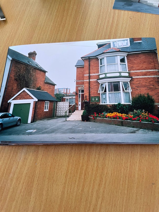 Private Bedsitting room,  private kitchen n bathr  Main Photo