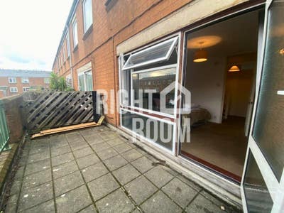 Bright DBL Room in Prime N16, Ready Now!  Main Photo