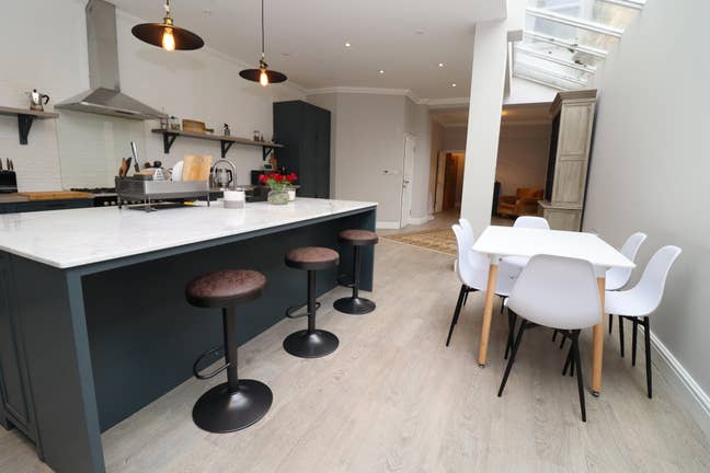 Luxury Living in Acton - Living Room and Garden Main Photo