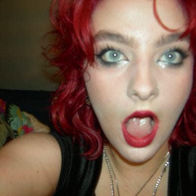 21 year old Female seeks a double room Main Photo