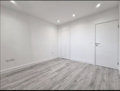 Stylish 1-Bedroom Flat in St John’s Wood  Main Photo