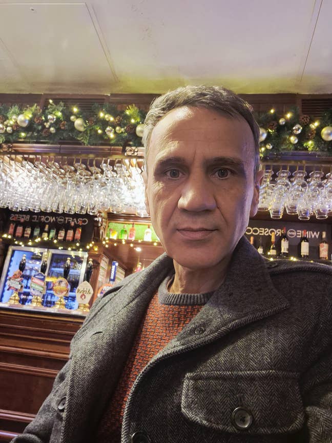 Looking for Ensuite Room or Studio/Flat in London  Main Photo