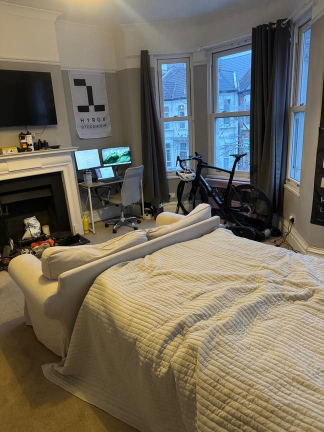 Large Double Room - Clapham Junction  Main Photo