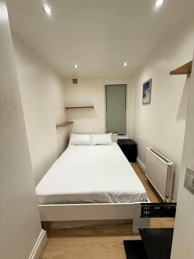 Single room Acton W3 Main Photo