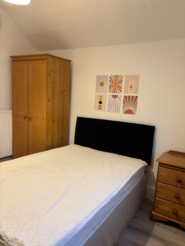  Room £105 Pw / £455 Pm -One Week Rent Free ! Main Photo