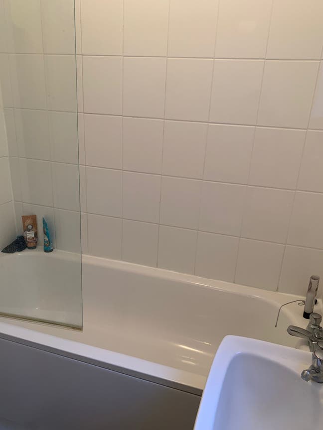 Anyone looking for a bedroom in NW10? Main Photo