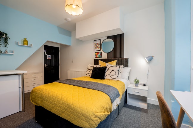 💙Stylish Town Centre Living at a Sweet Price👀💙 Main Photo