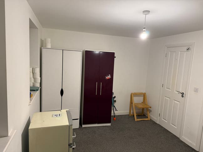 1 bedroom available Main Photo