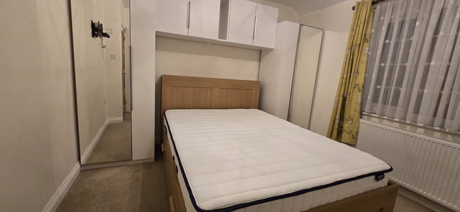 24 hours bus service near train station central &  Main Photo