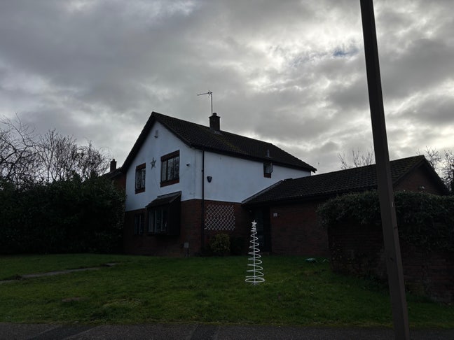 Large furnished double room Two Mile Ash Main Photo