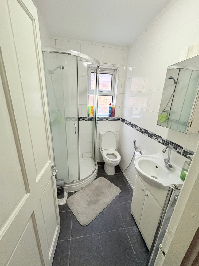 En suite room  Main Photo