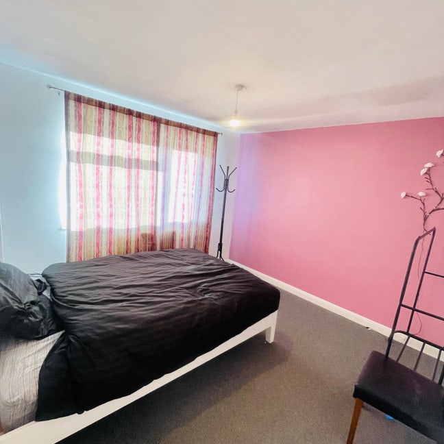 Room to rent  Main Photo