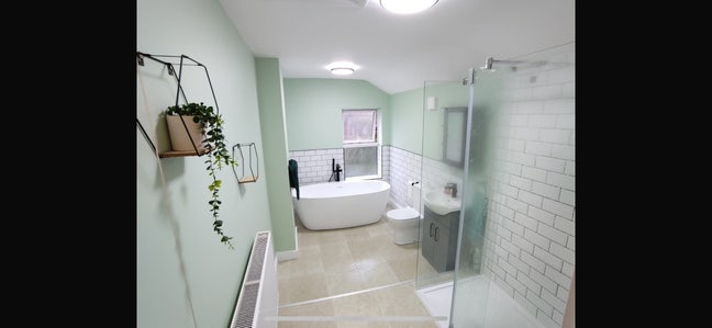 Brand New Bathroom + Double Room ~£520 with Bills Main Photo