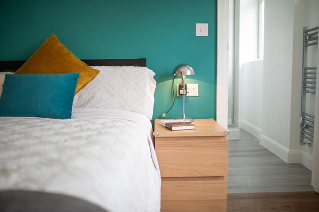 🏡 Spacious & Modern newly refurbished 5-Bed HMO  Main Photo