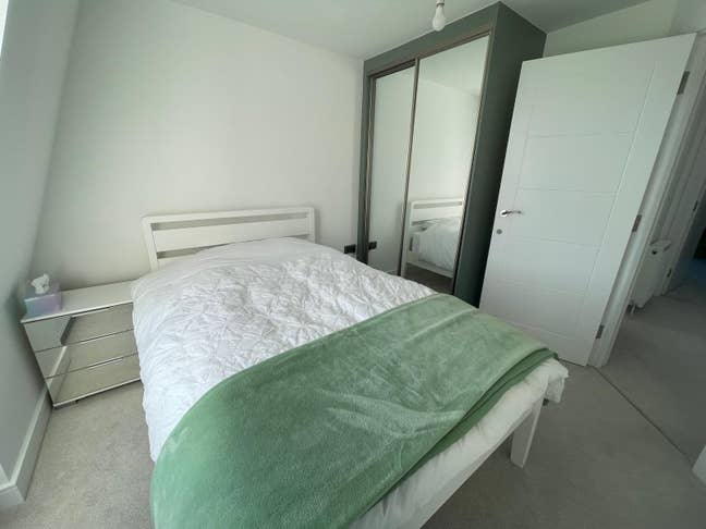 Double Room in a modern house Main Photo