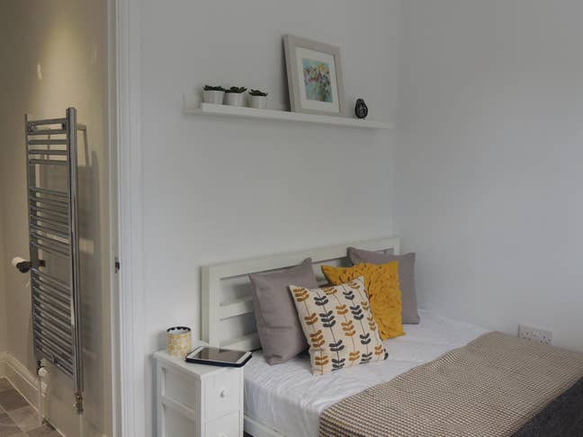 Compact Double Ensuite, PRIME  Elzbth Station & ✈️ Main Photo