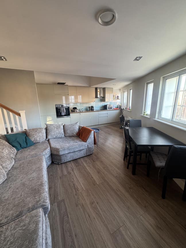 Double room in city centre apartment  Main Photo