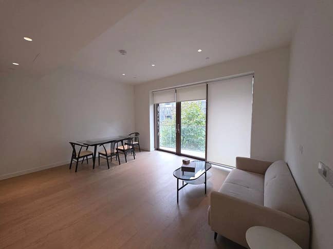 Bright Double Room in Kings Cross Main Photo