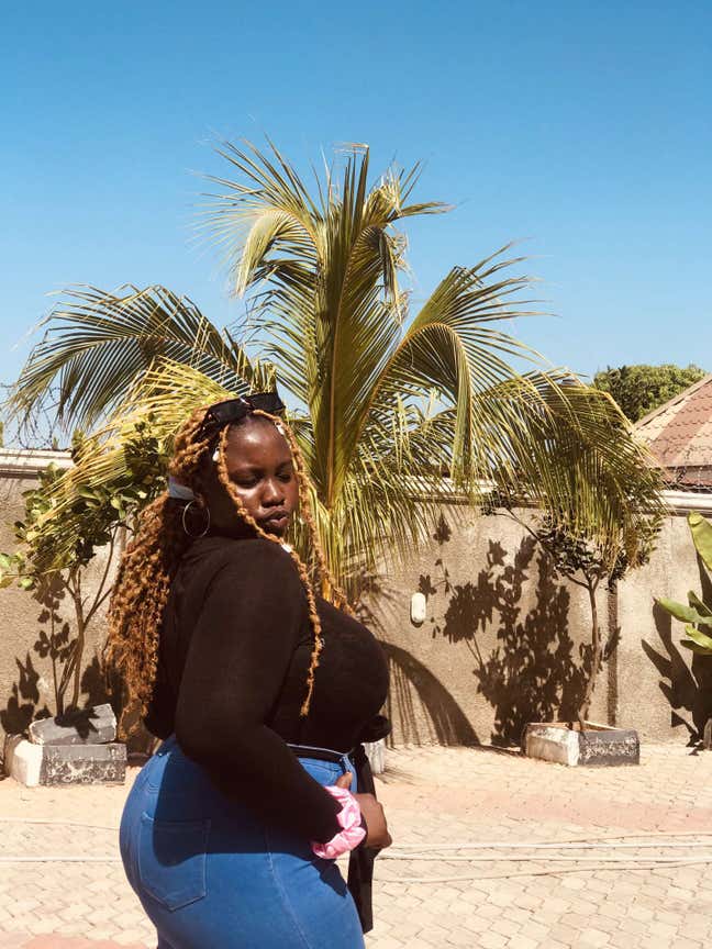 I am a female aged 23. I am looking for a sin... Main Photo