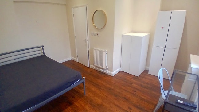 ST4/Stoke. Large Double Ensuite + Smart TV!! Main Photo
