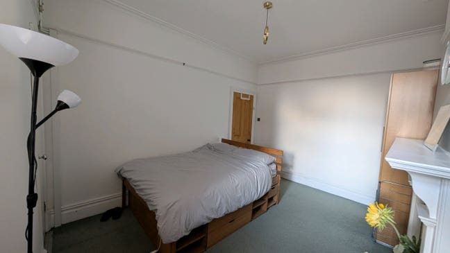 Double Room Ensuite Perfect for PLAB 2 Students Main Photo