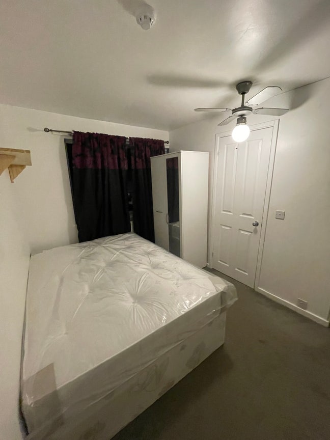 Nice lovely Ensuite Room Main Photo