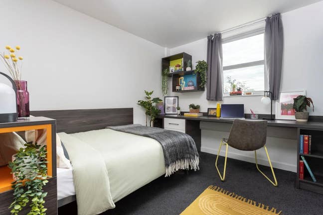 Unite Students Mill Point Tenancy Take Over  Main Photo