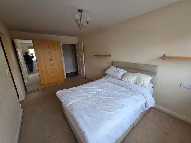 Modern 2 Bedroom Flat  Main Photo