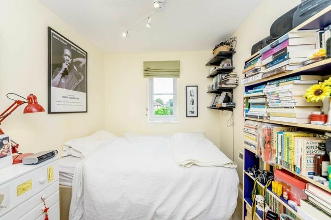 2 bedroom apartment  Main Photo