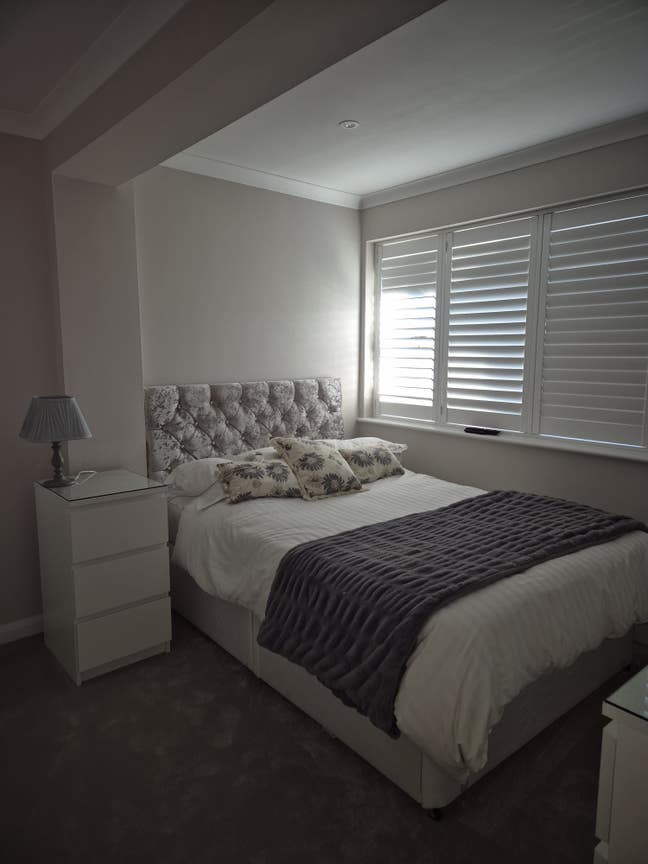 Double room available, furnished with ensuite  Main Photo
