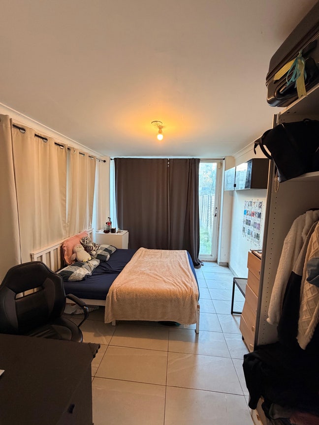 Large Double with French Windows & Private Garden  Main Photo