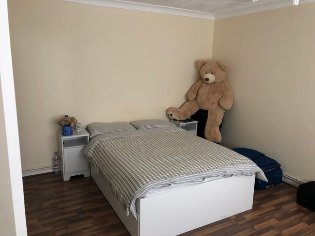 Huge Room in Modern House  Main Photo