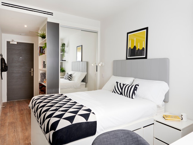 StudentCastle Oxford Flat Lease Available  Main Photo