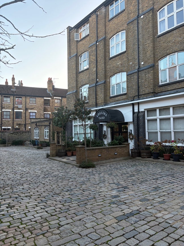 Double Room Available In Whitechapel  Main Photo