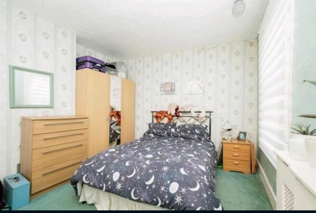 1 Double Rooms in Clean, Peaceful vegetarian home Main Photo