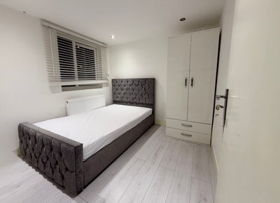 Double bedrooms Newly Built Upton Park E13 Main Photo