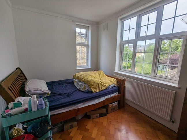 1 room available in lovely Wimbledon flat Main Photo