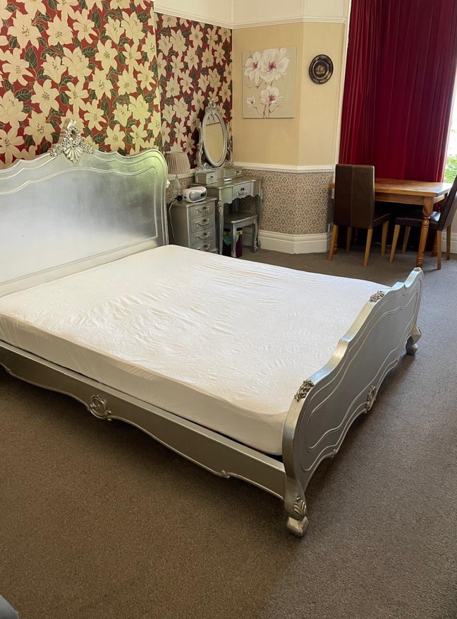 Large Ensuite double room in Harrogate town center Main Photo