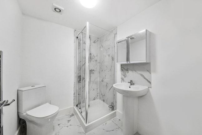 Two renovated double rooms and ensuite    Main Photo