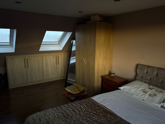 Spacious double ensuite room in Hayes Main Photo