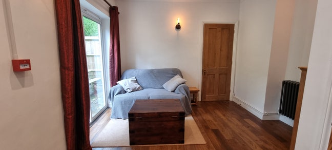 Very large double in shared property Main Photo