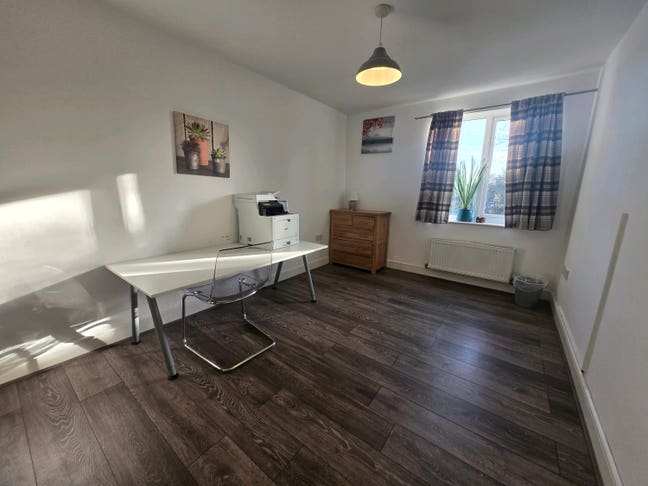 Beautiful EnSuite Room in shared flat , Bills Incl Main Photo