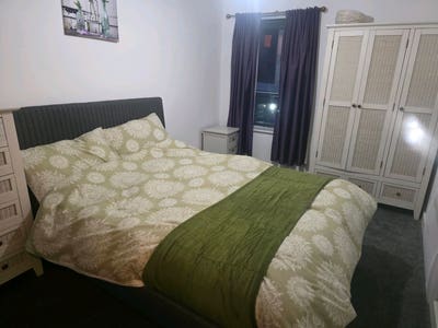 Double room in 2 bed flat with parking Main Photo