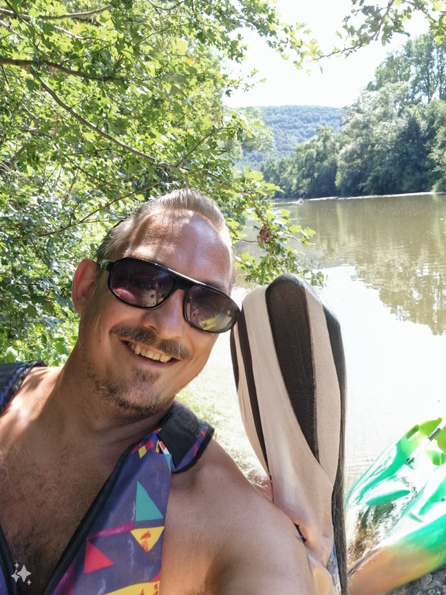 Buddy up wanted for stunning house near Dursley Main Photo