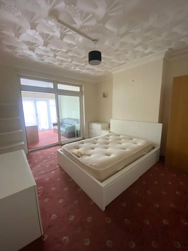 Double Room to Rent in Acton Avenue Road - £900 PC Main Photo