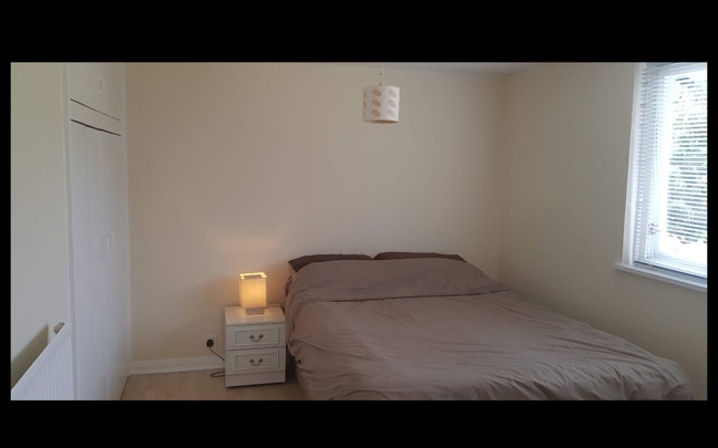 Large Double Room Main Photo