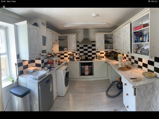 Specious double king size bed room Main Photo