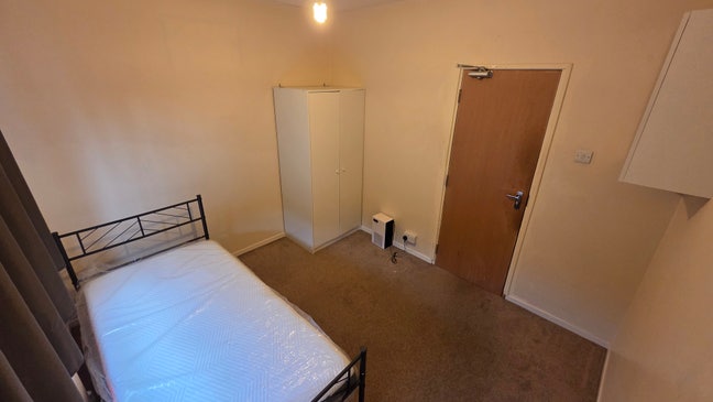Single En-Suite Room - All Bills inc  Main Photo