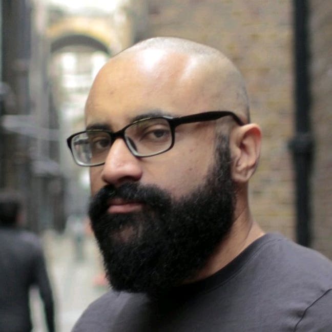 Friendly artist looking for short let Main Photo