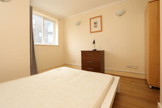 Master Ensuite + Double Room Next to Queen Mary!  Main Photo